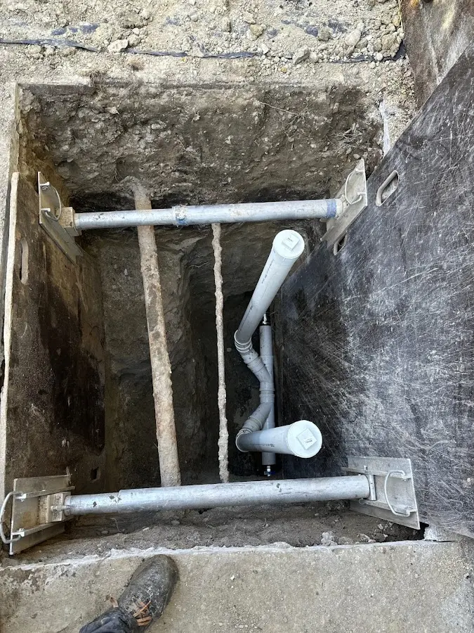 Experienced plumber completing Drain Cleaning work in McDonough